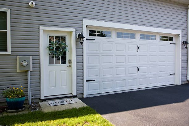 24/7 Emergency Garage Door Panel Replacement experts in Ruidoso Downs, NM